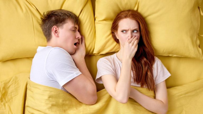 CAUSES OF BAD BREATH IN THE MORNING AND HOW TO PREVENT IT